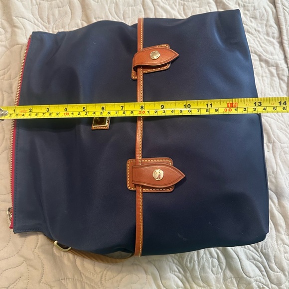 Excellent condition! Only carried a very short time. Love the inside! - Picture 9 of 12